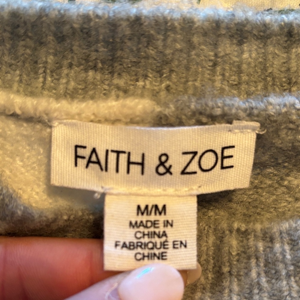Faith & Zoe Women's Gray and White Sweater - Picture 2 of 2